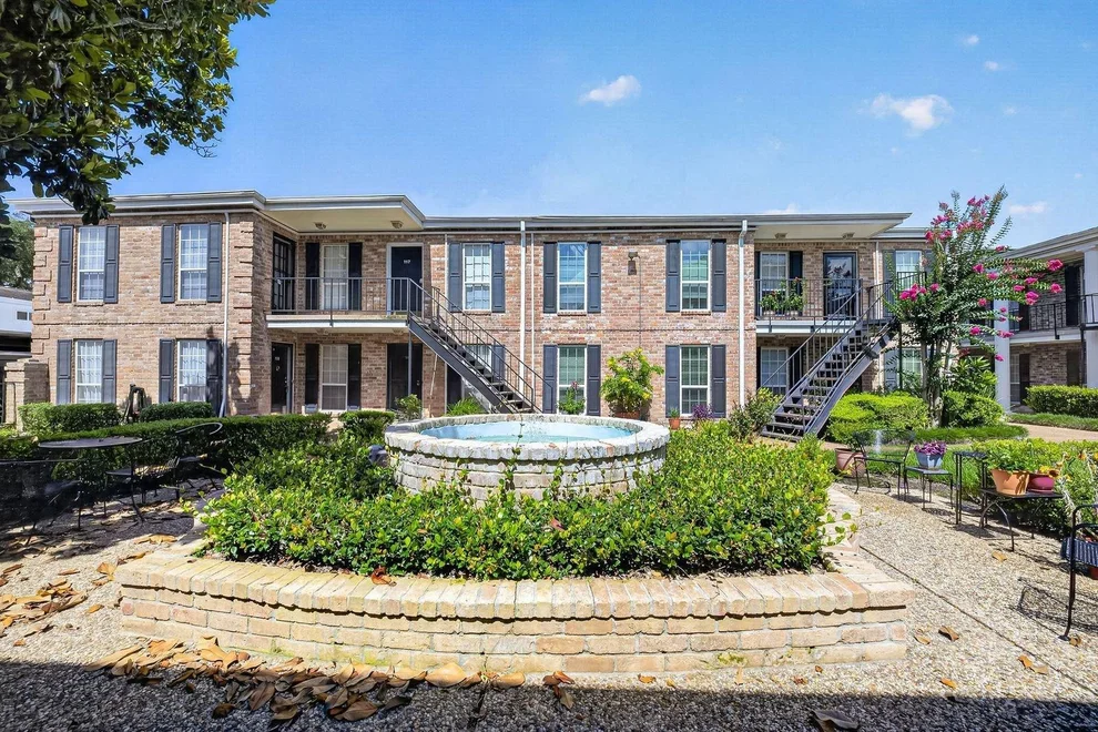 Unit for sale at 6410 Del Monte Drive, Houston, TX 77057