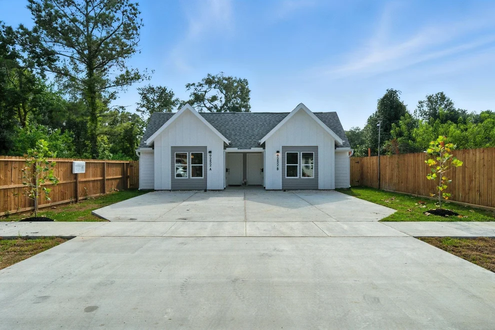 Unit for sale at 8114 Count Street, Houston, TX 77028