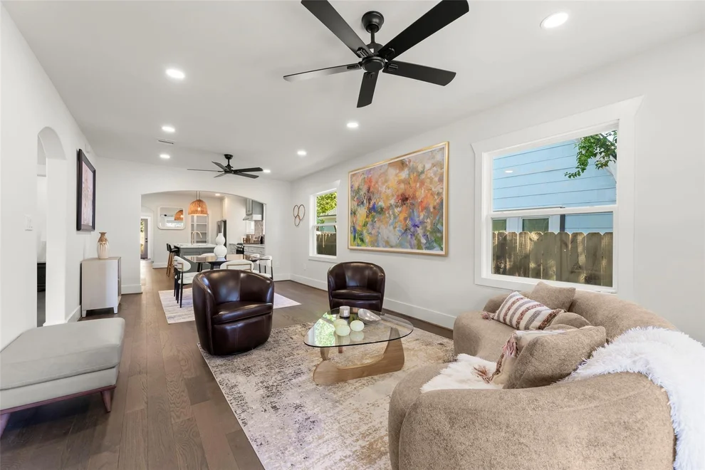 Unit for sale at 112 Goldenrod Street, Houston, TX 77009