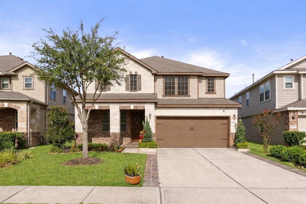 Unit for sale at 4230 Lake Cypress Circle, Houston, TX 77068