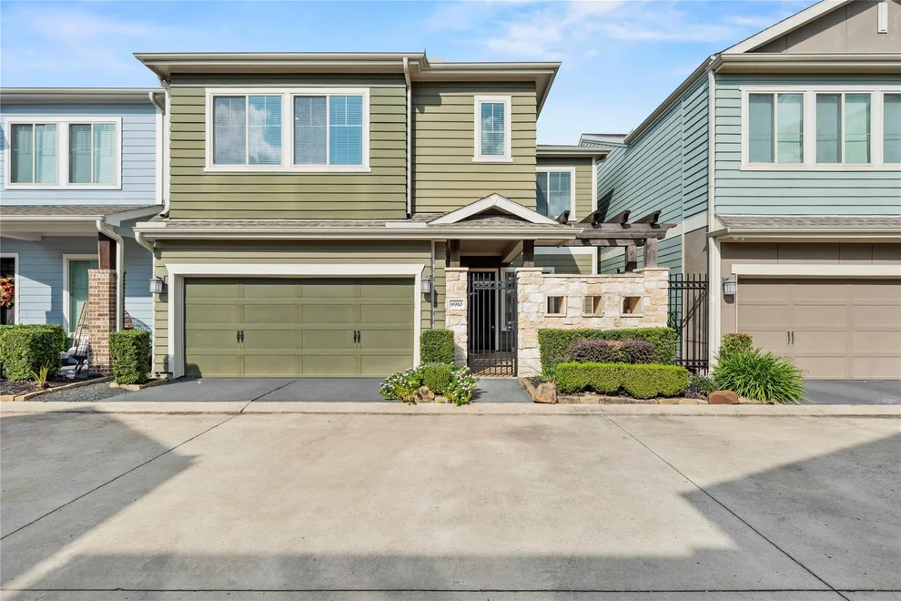 Unit for sale at 8910 Highgate Lane, Houston, TX 77080