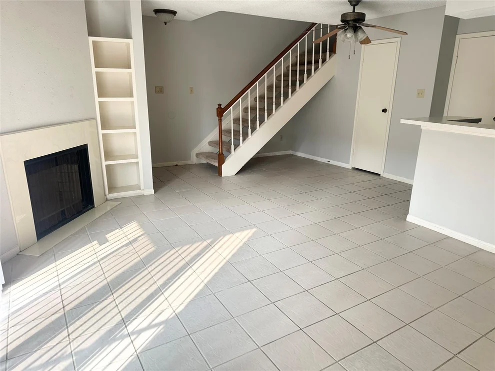 Unit for sale at 2120 El Paseo Street, Houston, TX 77054