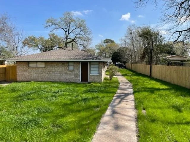 Unit for sale at 5603 Pickfair Street, Houston, TX 77026