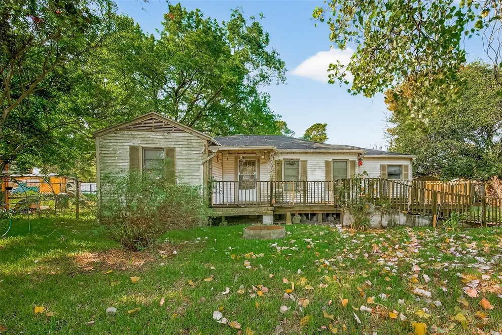 Unit for sale at 605 Heather Gate Lane, Crosby, TX 77532