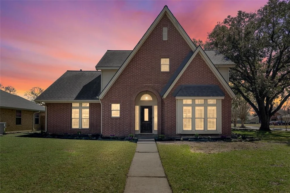 Unit for sale at 401 Oak Haven Street, Baytown, TX 77520