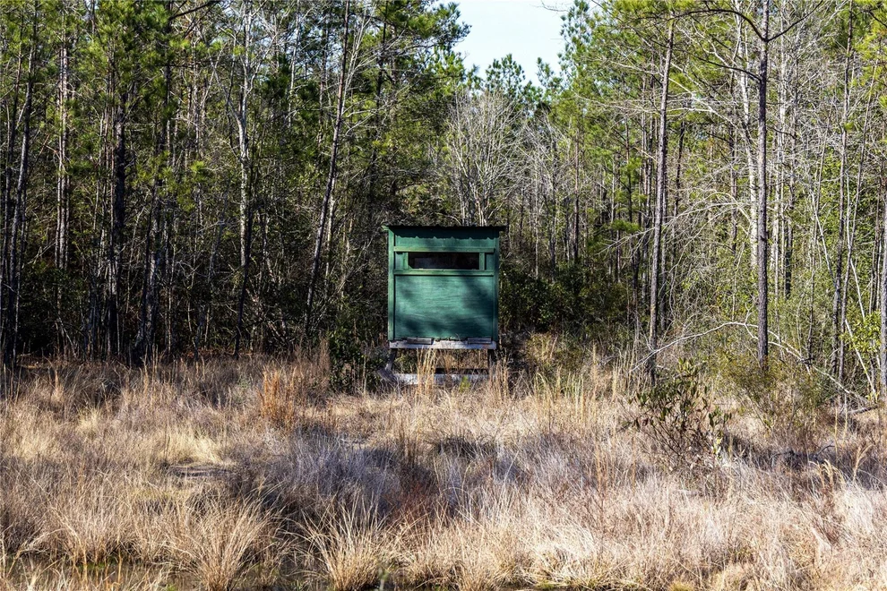 Unit for sale at 1865 N Hwy 326, Kountze, TX 77625