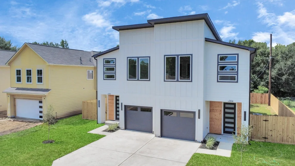 Unit for sale at 5218 Higgins Street, Houston, TX 77033