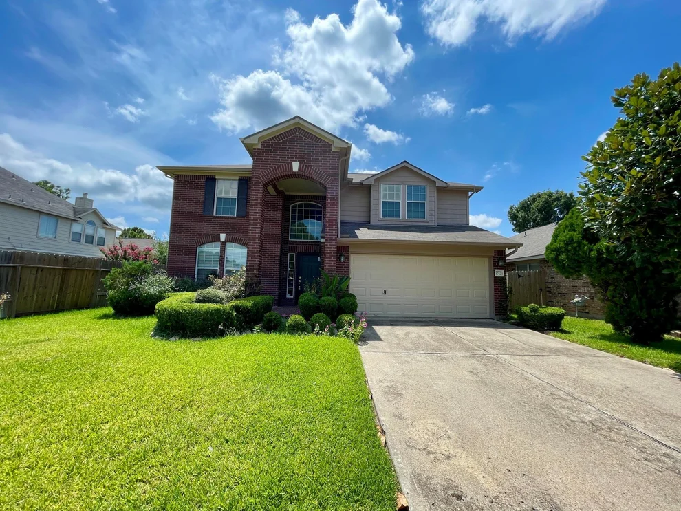Unit for sale at 17423 Wimberly Knoll Lane, Houston, TX 77084