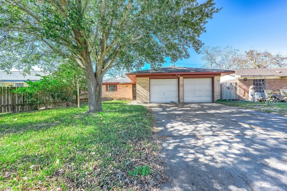 Unit for sale at 1801 N 7th Street, Baytown, TX 77520