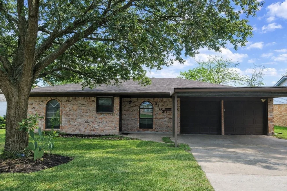 Unit for sale at 2806 Spa Drive, Deer Park, TX 77536