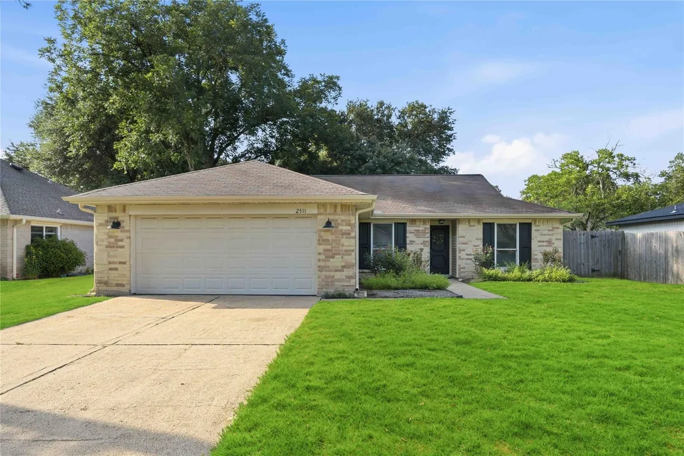 Unit for sale at 2511 Slippery Rock Drive, Sugar Land, TX 77498