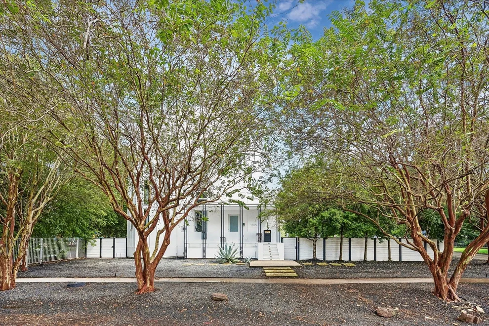 Unit for sale at 2200 Harvard Street, Houston, TX 77008