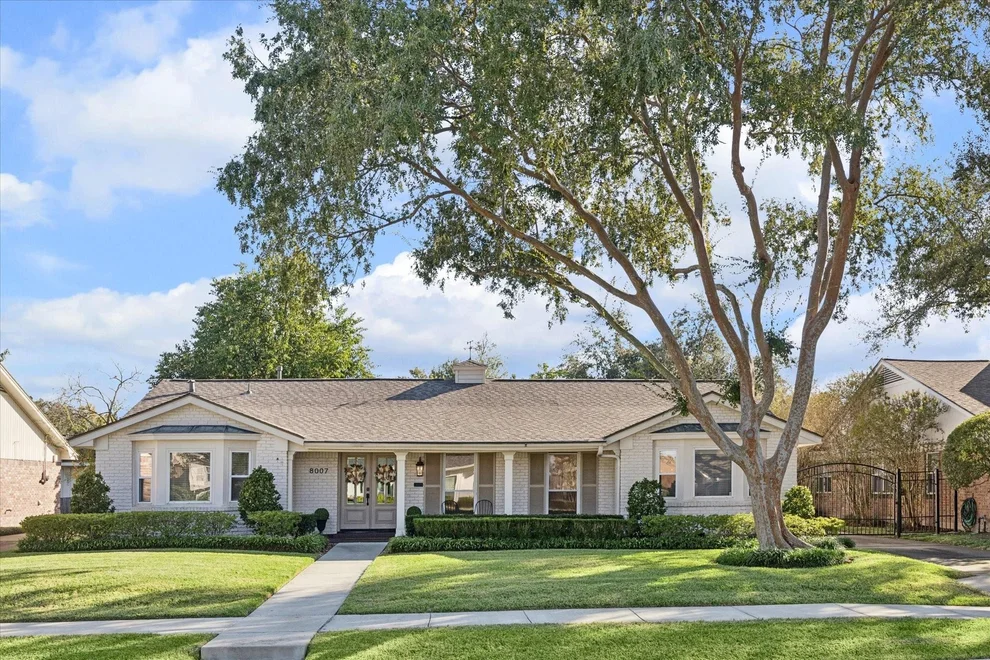 Unit for sale at 8007 Beverlyhill Street, Houston, TX 77063