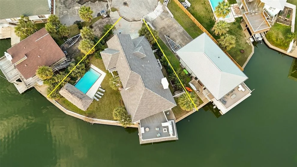 Unit for sale at 4211 Spanish Main, Galveston, TX 77554