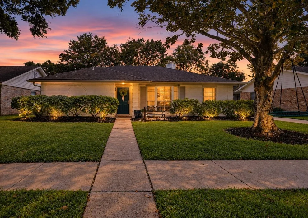 Unit for sale at 12919 Westhorpe Drive, Houston, TX 77077