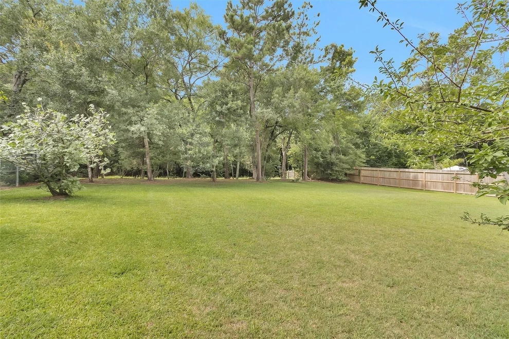 Unit for sale at 1183 Oak Lane, Conroe, TX 77316