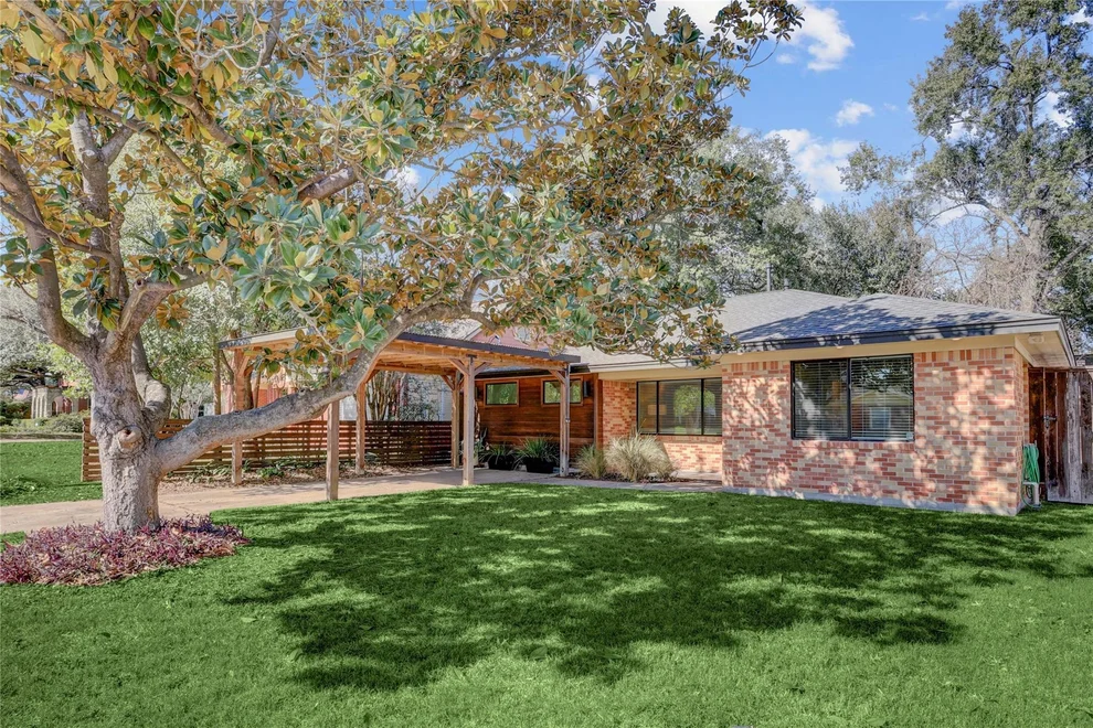 Unit for sale at 505 Woodard Street, Houston, TX 77009