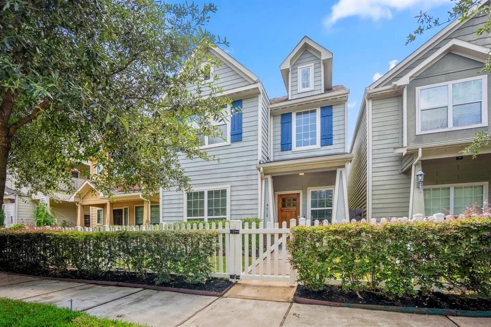 Unit for sale at 4618 Oak Laurel Lane, Houston, TX 77092