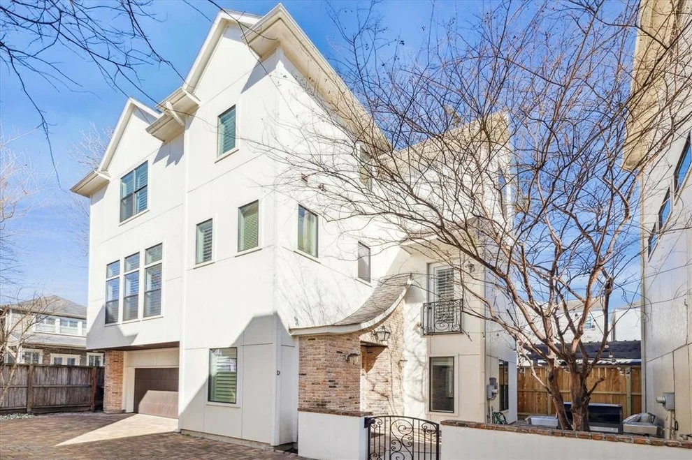 Unit for sale at 1009 W 24th Street, Houston, TX 77008