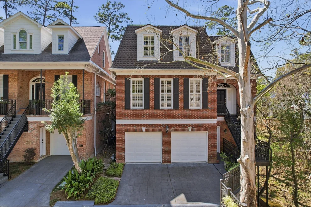 Unit for sale at 285 Sugarberry Circle, Houston, TX 77024