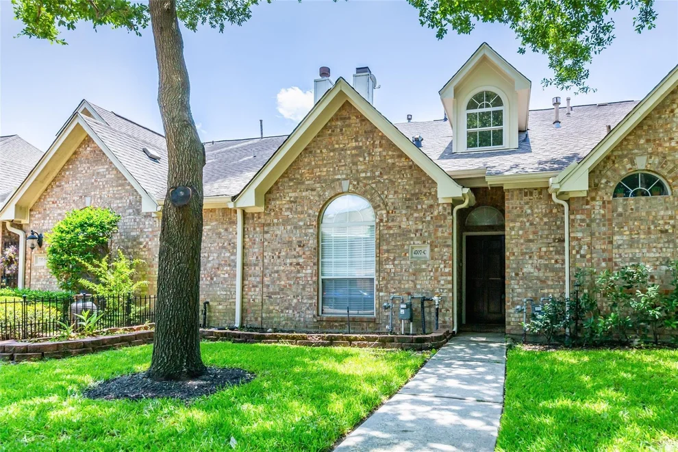 Unit for sale at 4707 Cashel Circle, Houston, TX 77069