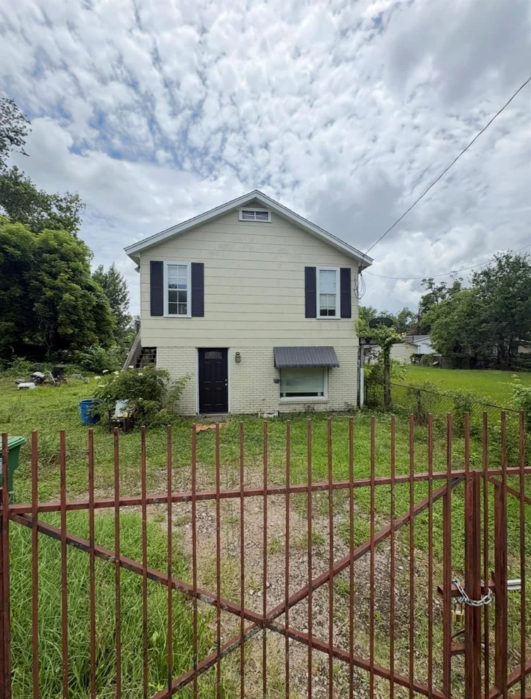 Unit for sale at 148 Cooper Road, Houston, TX 77076
