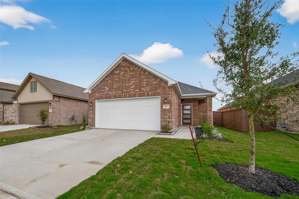 Unit for sale at 2915 Copper Falls Drive, Iowa Colony, TX 77583