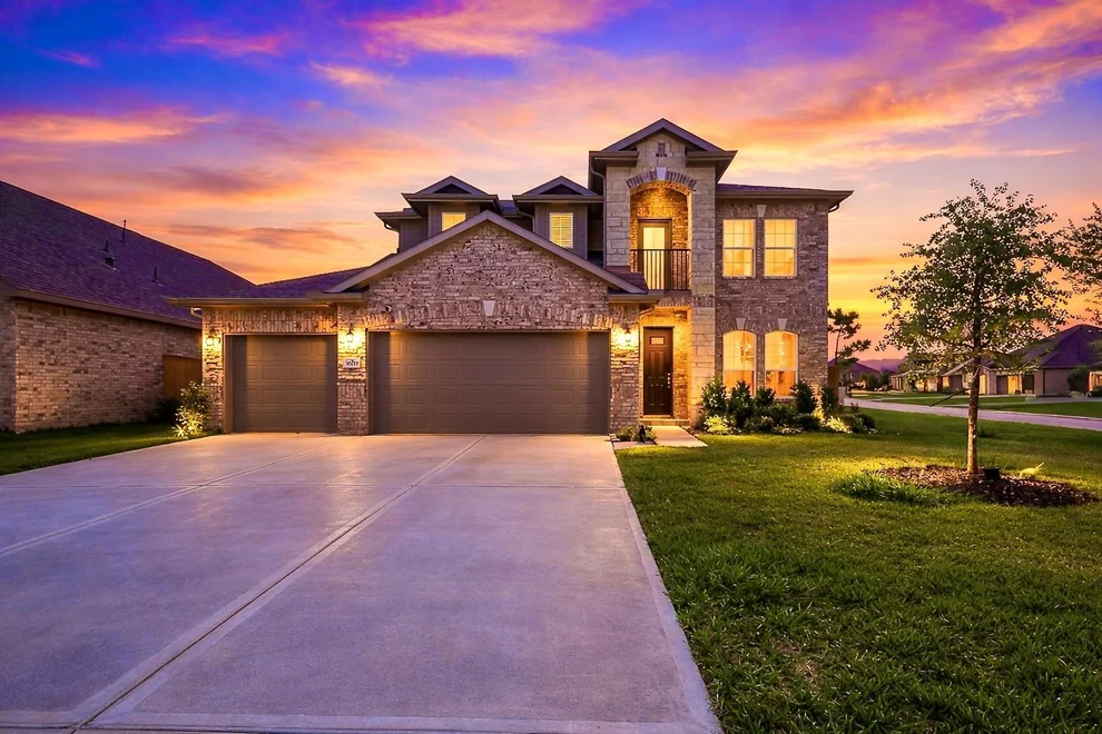 Unit for sale at 10511 Amador Peak Drive, Rosharon, TX 77583