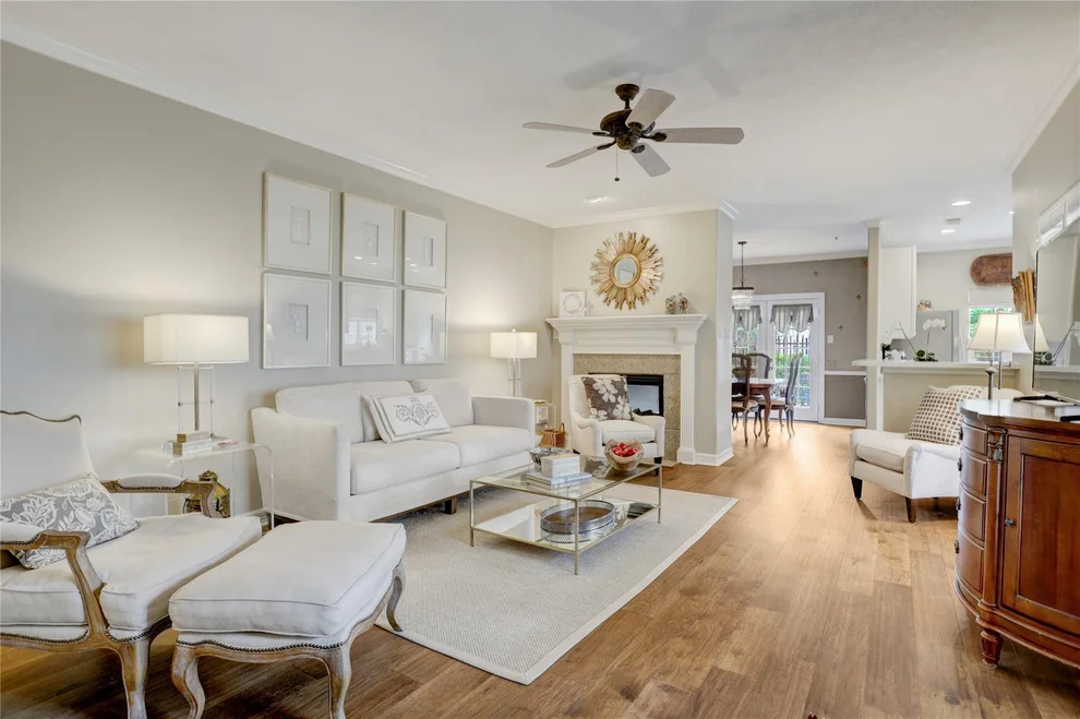 Unit for sale at 1135 Enclave Square W, Houston, TX 77077