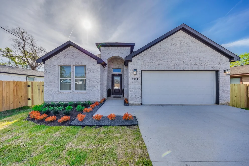 Unit for sale at 6313 Joe Louis Lane, Houston, TX 77091