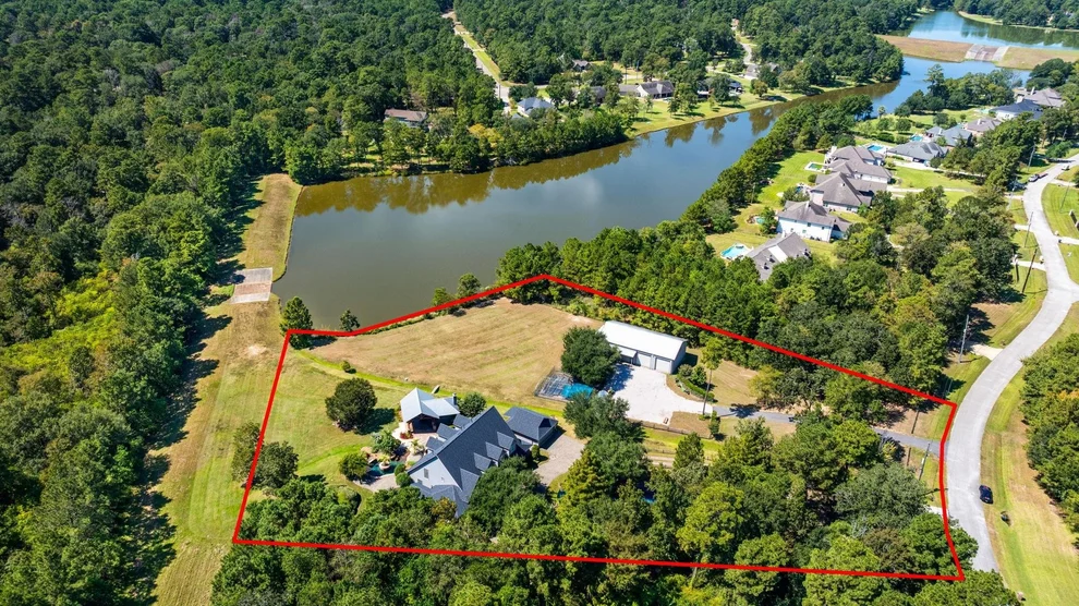 Unit for sale at 9902 Crestwater Circle, Magnolia, TX 77354