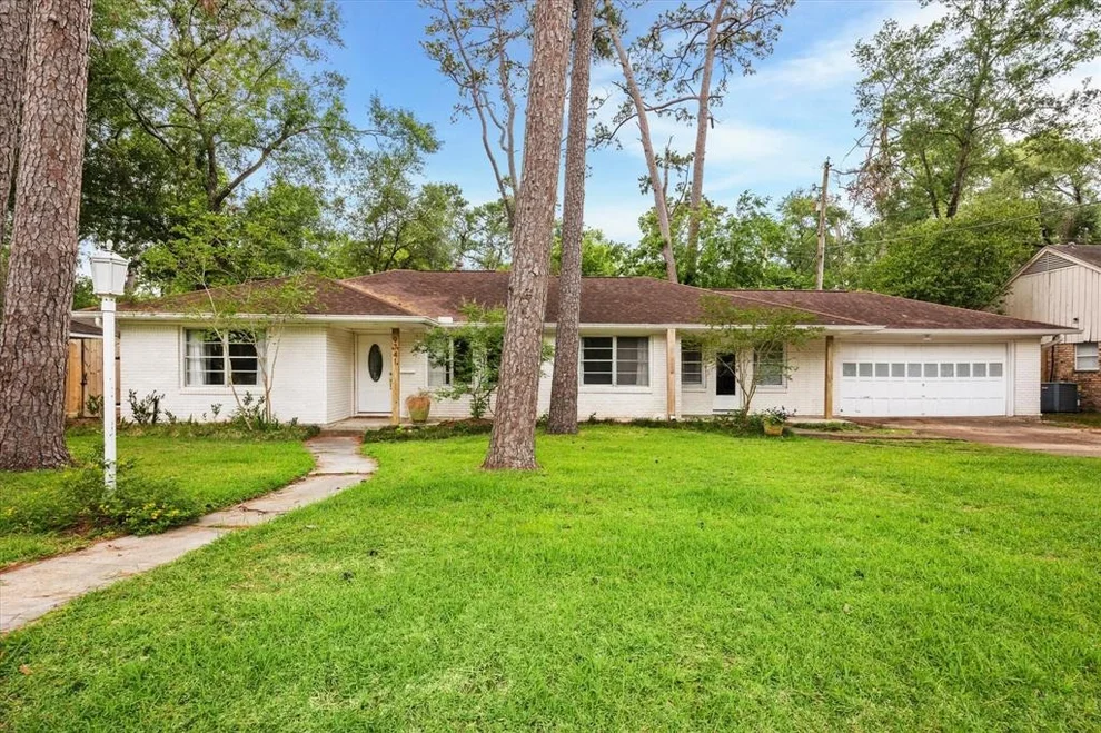 Unit for sale at 9741 Warwana Road, Houston, TX 77080