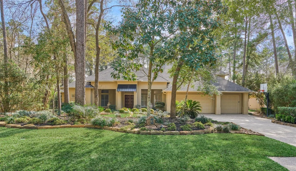 Unit for sale at 43 Meadow Brook Place, The Woodlands, TX 77382