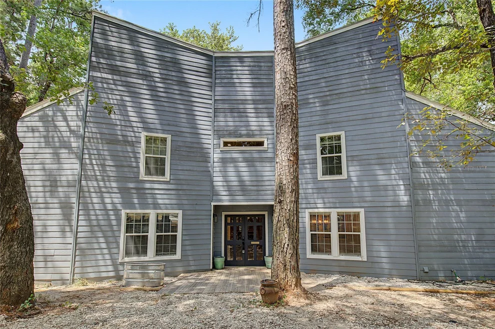 Unit for sale at 3732 Summer Lane, Huntsville, TX 77340