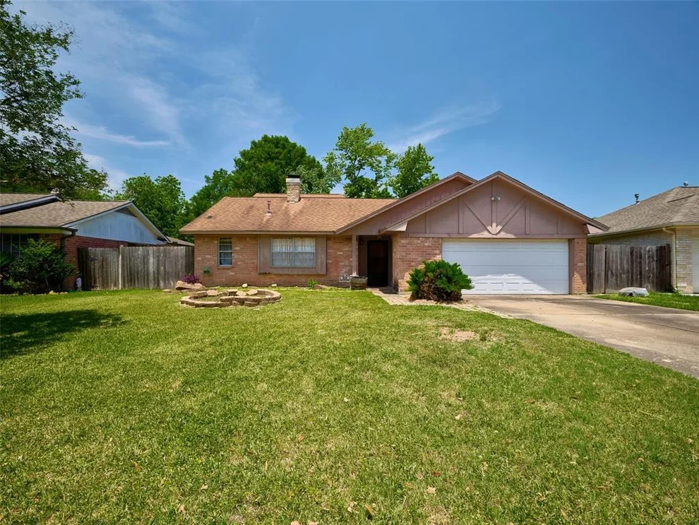 Unit for sale at 2705 Davis Avenue, Rosenberg, TX 77471