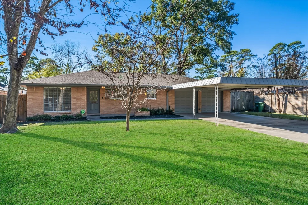 Unit for sale at 4009 Brookwoods Drive, Houston, TX 77092