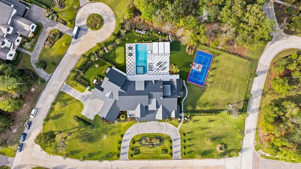 Unit for sale at 118 Castle Pines Drive, Montgomery, TX 77316