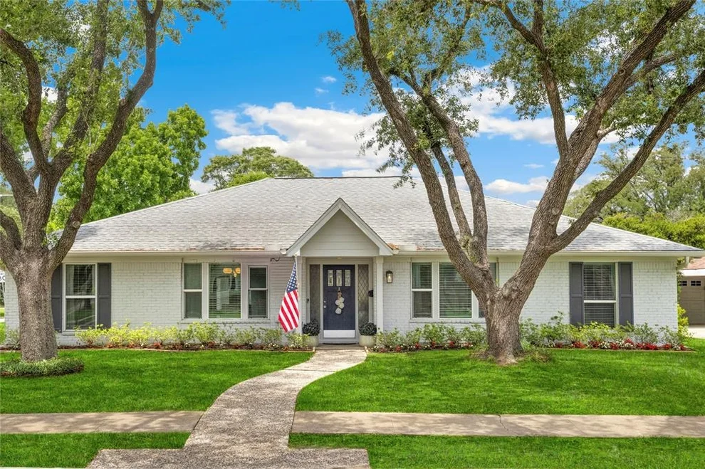 Unit for sale at 7730 Pagewood Lane, Houston, TX 77063