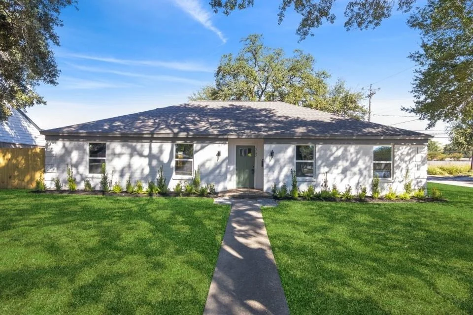Unit for sale at 5702 Willowbend Boulevard, Houston, TX 77096