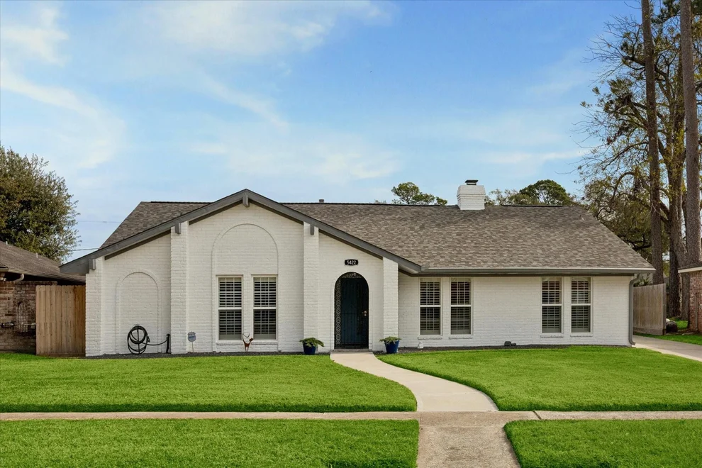 Unit for sale at 5422 Golf Drive, Houston, TX 77091