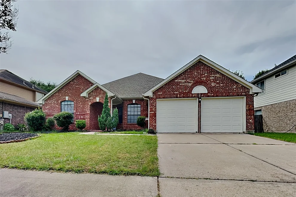 Unit for sale at 8406 Adler Lake Drive, Houston, TX 77083