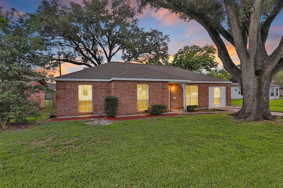 Unit for sale at 815 Frazer Lane, Houston, TX 77038