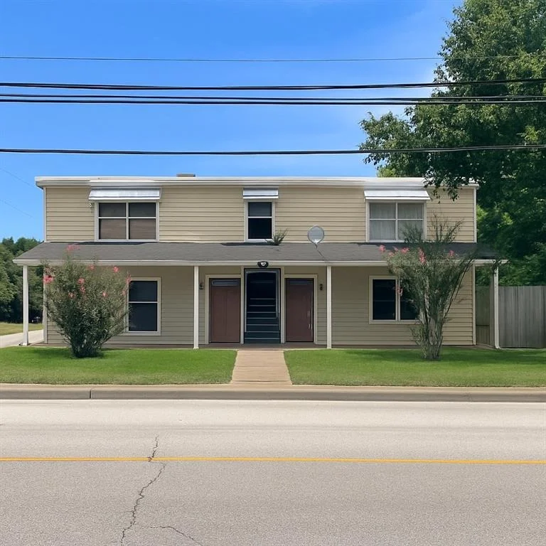 Unit for sale at 1414 East Avenue, Katy, TX 77493