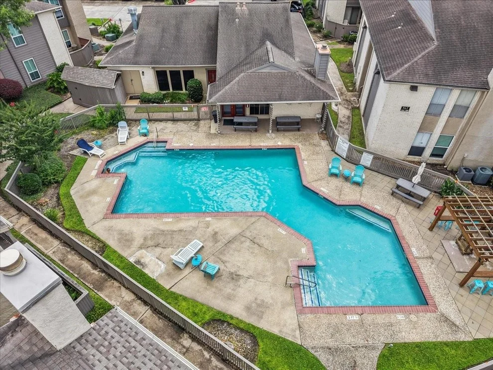Unit for sale at 1900 Bay Area Boulevard, Houston, TX 77058