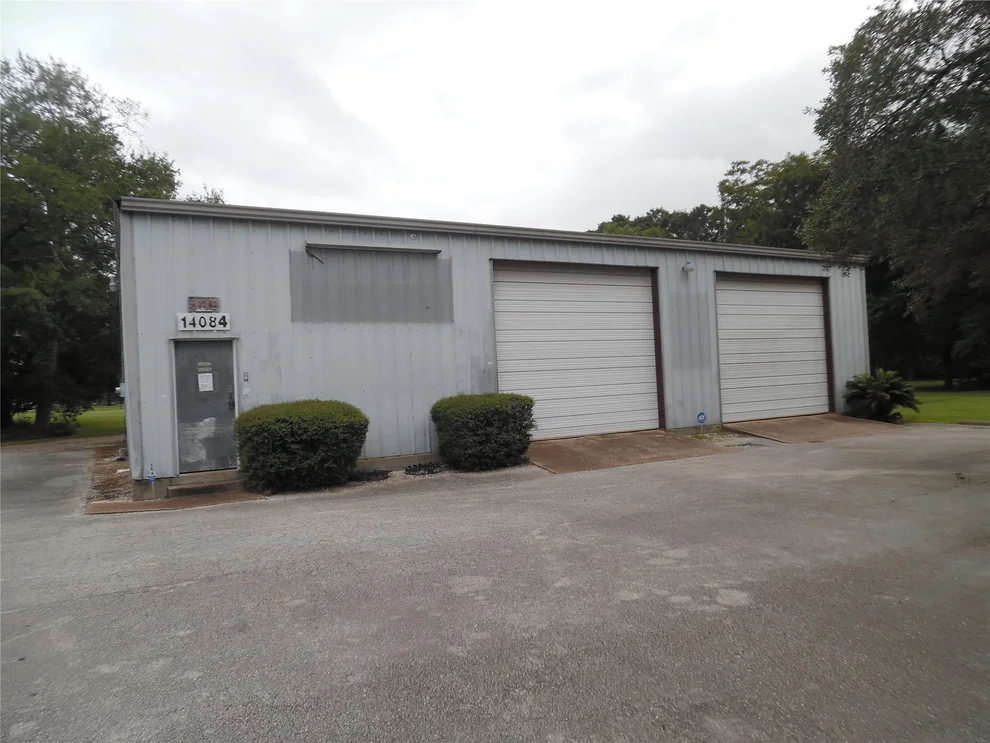 Unit for sale at 14084 Highway 6, Santa Fe, TX 77517