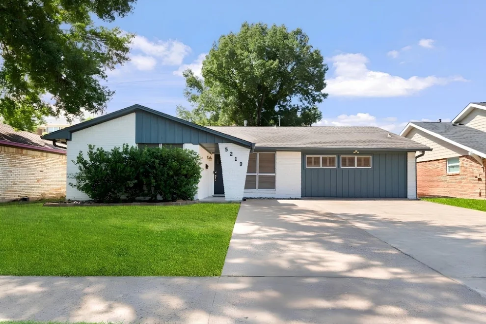 Unit for sale at 5219 Lamonte Lane, Houston, TX 77092