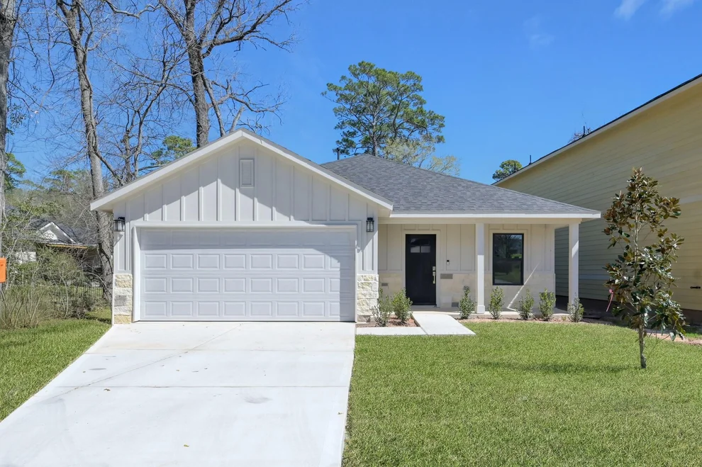 Unit for sale at 106 Harbor Court Drive, Conroe, TX 77356