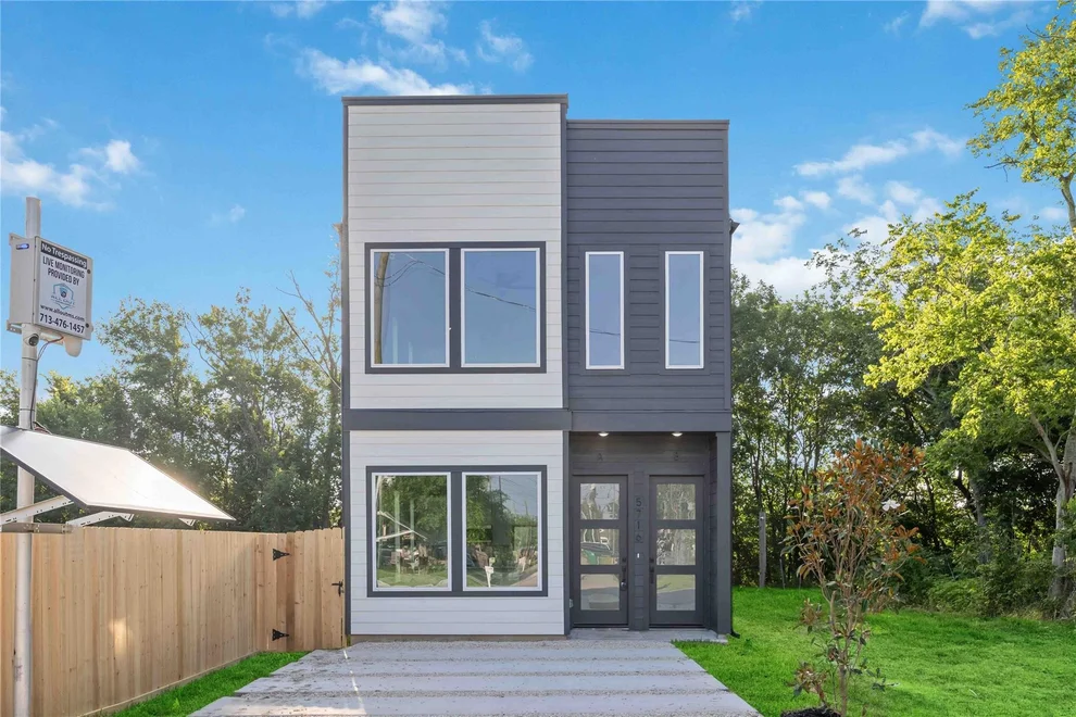 Unit for sale at 5716 Eastland, Houston, TX 77028