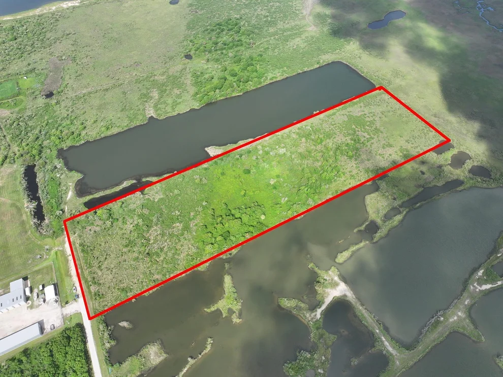 Unit for sale at 950 Miller Drive, Crystal Beach, TX 77617