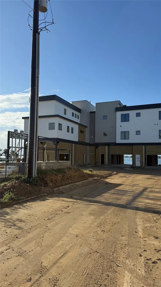 Unit for sale at 4401 Davis Lane, Seabrook, TX 77586